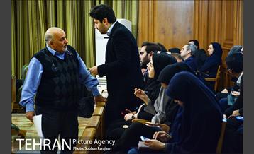 یکصد و هشتاد و ششمین جلسه شورای شهر  38