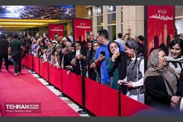 اکران مردمی اولین قسمت سریال «یزدان» 48