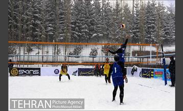 نخستین دوره مسابقات بین‌المللی «والیبال برفی» در پیست دیزین