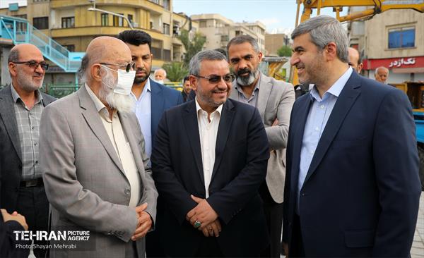 رونمایی از بزرگترین مجسمه برنزی پایتخت 54