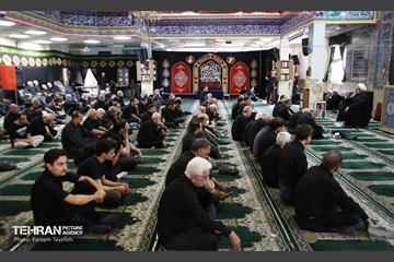 نماز جمعه عاشورایی در منطقه ۵ 25