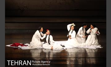 نمایش خانه برنارد آلبا 6