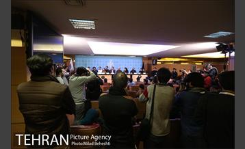 نشست خبری فیلم تابستان داغ‎  8