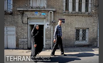 حضور شهردار تهران در منزل شهید محمدرضا امیری پری 10