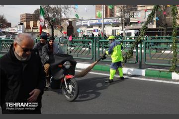 خدمات شهرداری تهران در پایان راهپیمایی ۲۲ بهمن 30