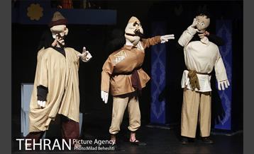 ⁣نمایش حکایت حکایت طبیب اجباری مولیر‎ 19