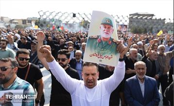 مراسم تشییع پیکر شهید سردار عباس نیلفروشان - 2 19