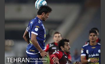 دیدار تیم های فوتبال پرسپولیس و استقلال خوزستان