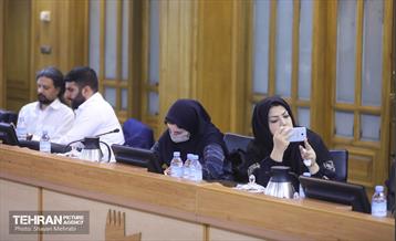 نشست صمیمانه رئیس شورای اسلامی شهر تهران با اصحاب رسانه 13