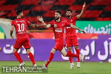 دیدار تیم های فوتبال پرسپولیس و تراکتور تبریز 16