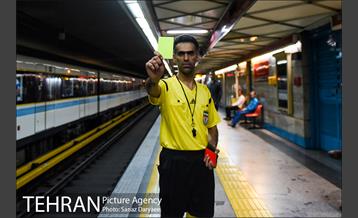 پرفورمنس داوران فوتبال در ایستگاه هفت تیر 15