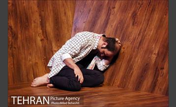 نمایش ... و چند داستان دیگر‎ 1