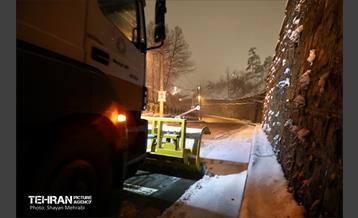 بارش برف زمستانی در معابر شمالی پایتخت - 1 22