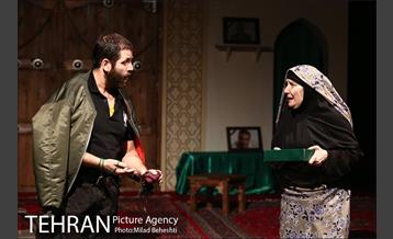 نمایش همسایه آقا‎ 22