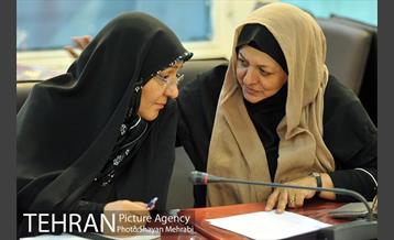 جلسه شهردار تهران با اعضای شورای شهر 11