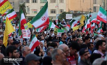 اجتماع مردمی در حمایت و تشکر از نیروهای مسلح در میدان انقلاب 2