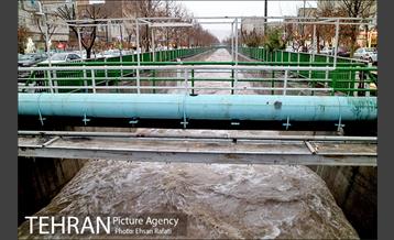 بازدید مدیران شهری از لایروبی و رسوب زدایی شبکه جمع آوری آبهای سطحی 33