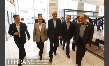 بازدید شهردار تهران از مجتمع خدمات فناوری شریف 1