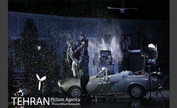 نمایش می سی سی پی نشسته می میرد‎ 6