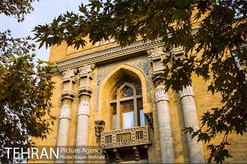 پاییز میدان مشق (سر در باغ ملی) 4