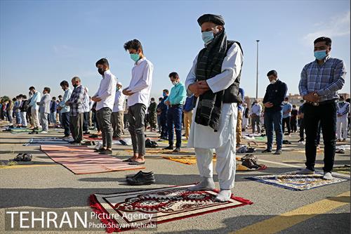 اقامه نماز عید فطر افغانستانی های اهل تسنن مقیم تهران 32