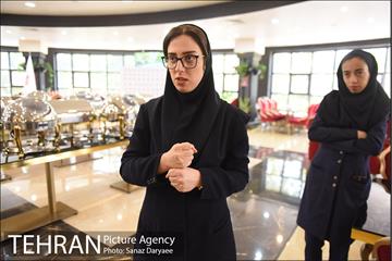 رستوران پردیس قلهک با پرسنل ناشنوا  32