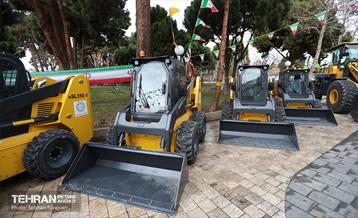 رونمایی از ماشین آلات سازمان مدیریت پسماند 52