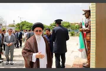 رونمایی از تندیس «خادم حرم» 5
