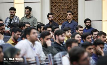 نشست صمیمانه شهردار تهران با مسئولین پایگاههای بسیج دانشجویی تهران 11