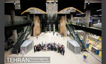 شبگردی اصحاب رسانه در باغ کتاب تهران 28