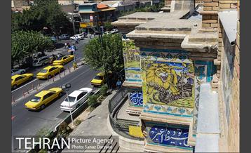 بازدید اعضا شورای شهر از محوطه سردرب باغ ملی و میدان مشق 11