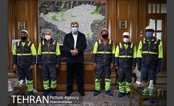 تقدیر شهردار تهران از پاکبانان نمونه شهر 14