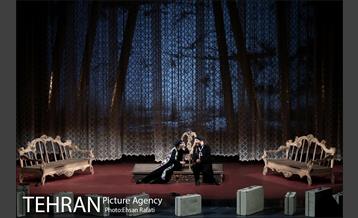 نمایش باغ آلبالو 22