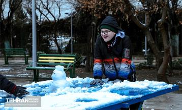 روز برفی در منطقه 8 10