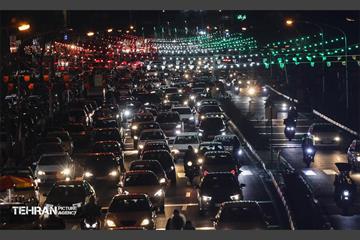 آذین بندی معابر منطقه 13 به مناسبت دهه فجر 6
