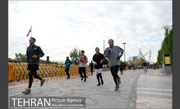 پیاده روی ۷۰۰ نفری در اراضی عباس آباد 18