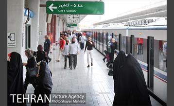 سرویس رسانی مجدد مترو خط 5 در روزهای جمعه 59