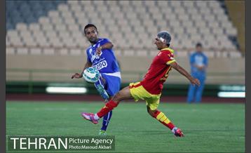 دیدار استقلال و نفت تهران در لیگ برتر فوتبال 21