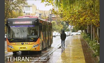 حال و هوای بارانی میدان هفت حوض  13