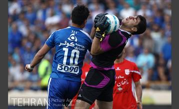 دیدار استقلال و تراکتورسازی در لیگ برتر فوتبال 32