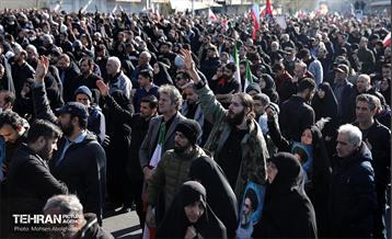 اجتماع مردم تهران در پی شهادت رهبر انقلاب - 2 63