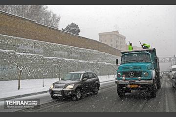 بازدید اصحاب رسانه از خدمات برف‌روبی منطقه 5 شهرداری تهران 1