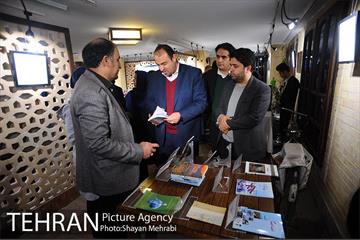 تقدیر از همکاران نویسنده و رونمایى از دوهفته نامه همگامان 36