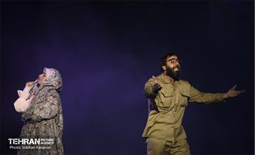 فیلم نمایش ۴۱۰ در برج میلاد 39