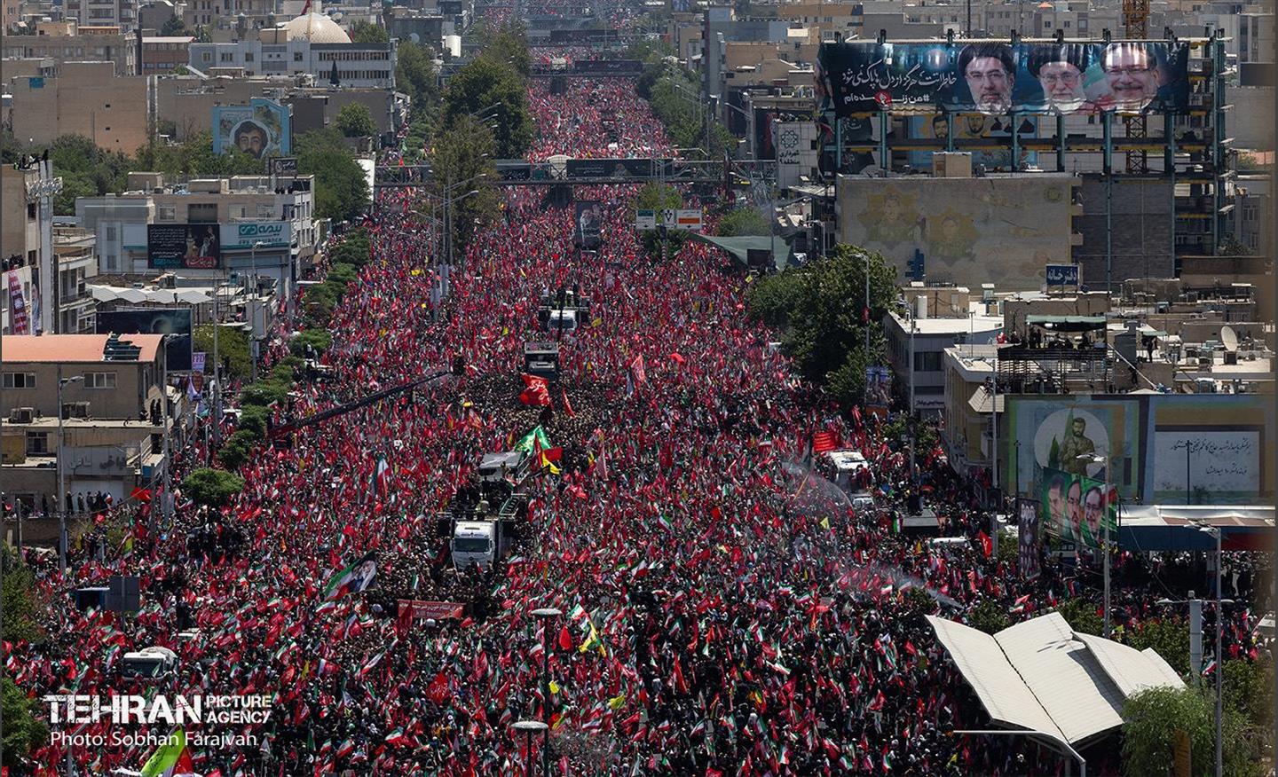 تشییع پیکر آقای شهید ایران - 3