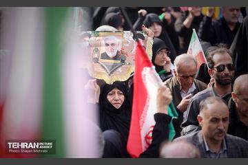 تشییع پیکر مطهر شهدای ناوشکن دنا 20