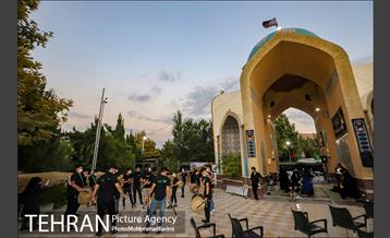 آیین بزرگداشت و تکریم خانواده های معظم شهدای مدافع حرم و مدافع سلامت 1