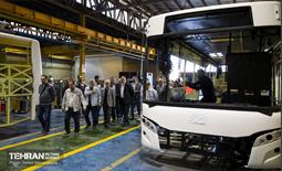 بازدید شهردار تهران از کارخانه خودروسازی «عقاب افشان»