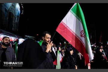 مراسم وداع با شهدای ناوشکن دنا در میدان ولیعصر(عج)