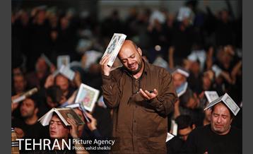 مراسم احیای شب بیست‌ویکم رمضان در مصلی تهران  37